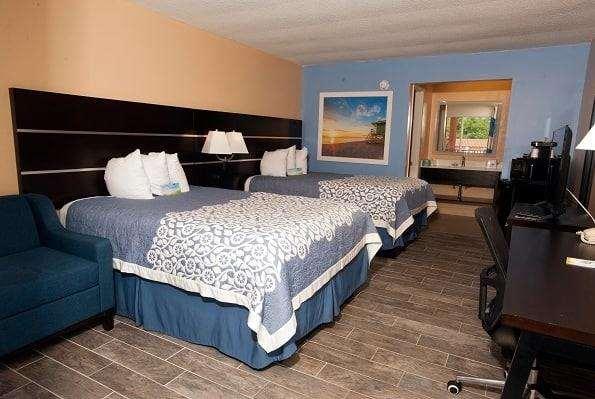 Days Inn By Wyndham Fort Myers Springs Resort Estero Quarto foto